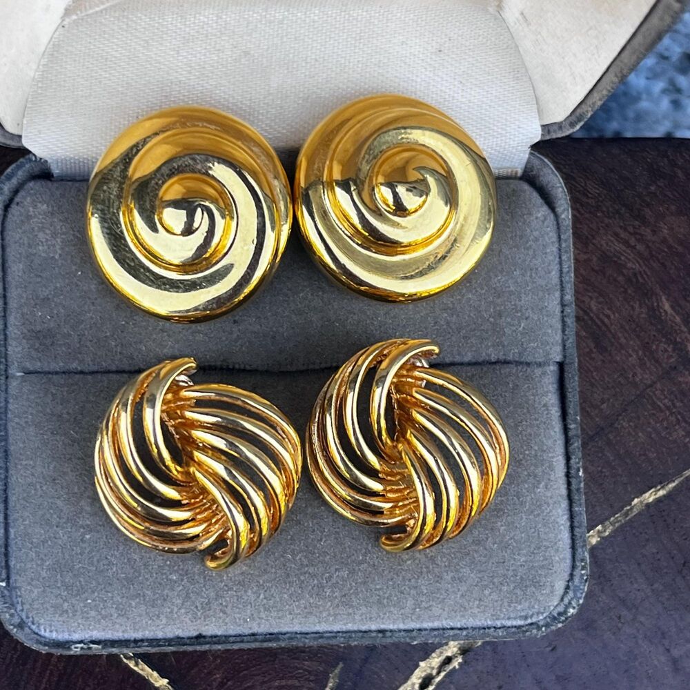 Gold Earring Set 90s Large Disc Studs Chic Vintage Jewelry